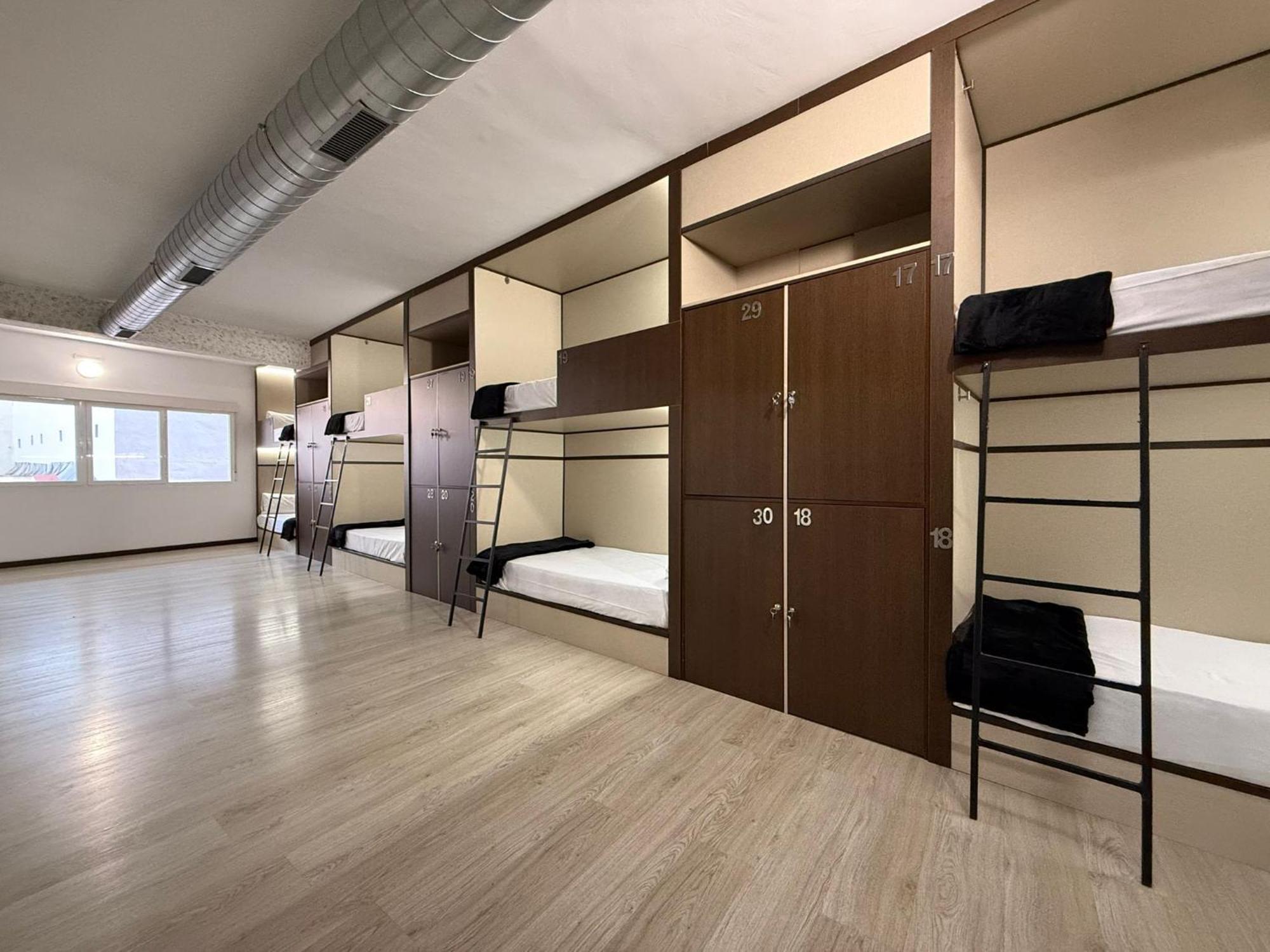 Hostel Tkh-Rooms Mate Madrid Eksteriør billede